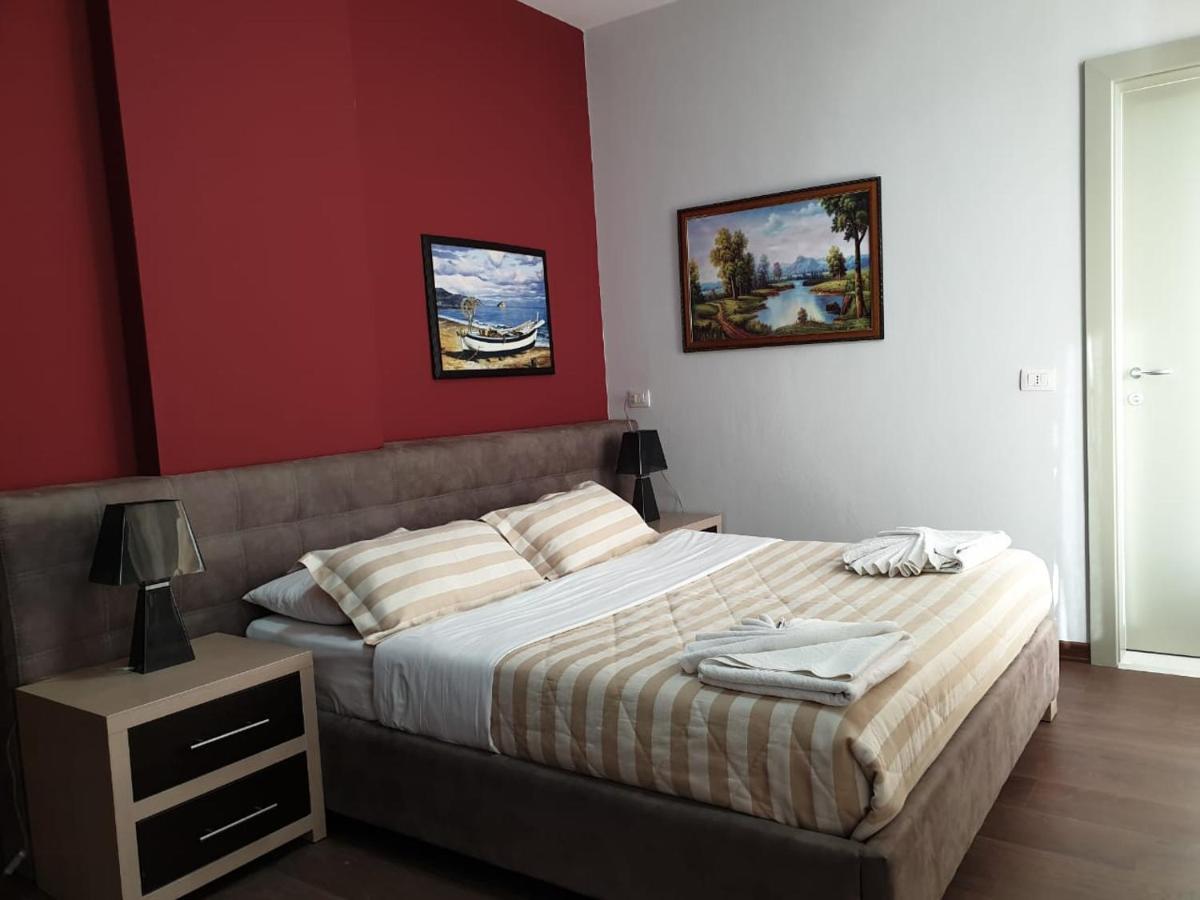 Perandor Beach Durrës Buitenkant foto